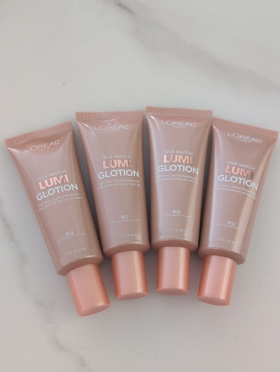 L'Oreal Other - L'Oreal Lumi Glotion 902 Light Glow ~ 40 ml/ 1.35 Fl Oz 4 Pack